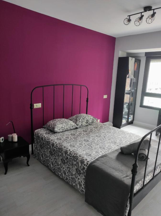 Appartamento Habitación céntrica enorme parking privado desayuno baño privado Oviedo Esterno foto